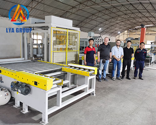 Customers visit the factory -artificial stone production line